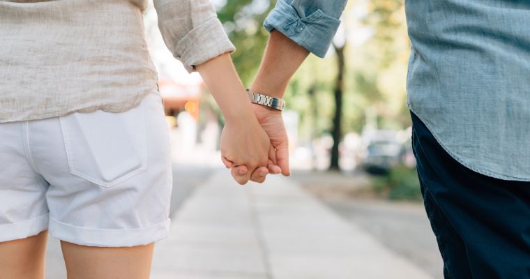 dating 1 - Lisa Swift is ready to date again after Peter Davidson's split